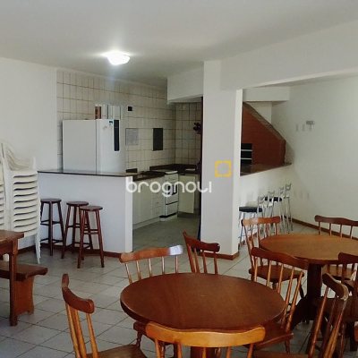 Apartamento com 123m², 3 quartos (sendo 1 suíte), 2 garagens, no bairro Capoeiras em Florianópolis