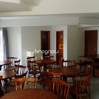 Apartamento com 123m², 3 quartos (sendo 1 suíte), 2 garagens, no bairro Capoeiras em Florianópolis