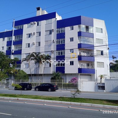 Apartamento com 123m², 3 quartos (sendo 1 suíte), 2 garagens, no bairro Capoeiras em Florianópolis