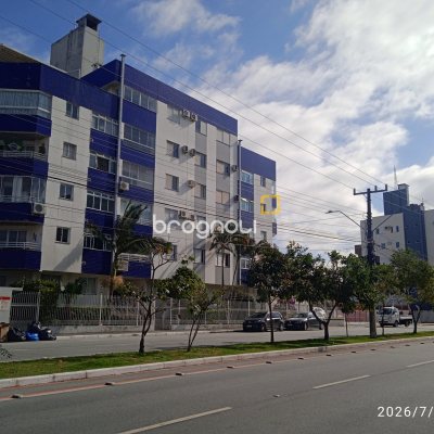 Apartamento com 123m², 3 quartos (sendo 1 suíte), 2 garagens, no bairro Capoeiras em Florianópolis