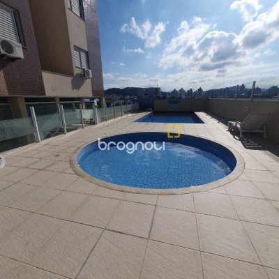 Apartamento com 71m², 2 quartos (sendo 1 suíte), 1 garagem, no bairro Barreiros em São José
