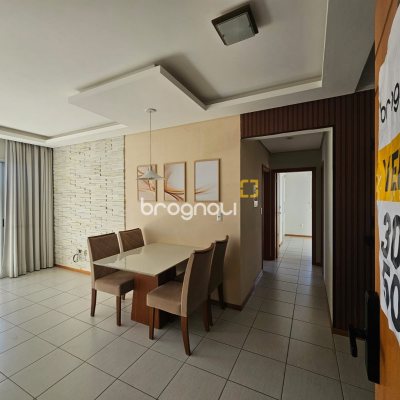 Apartamento com 71m², 2 quartos (sendo 1 suíte), 1 garagem, no bairro Barreiros em São José