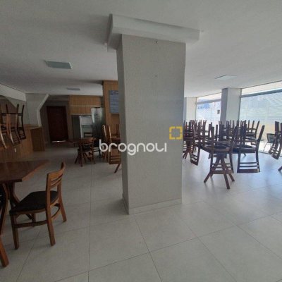 Apartamento com 71m², 2 quartos (sendo 1 suíte), 1 garagem, no bairro Barreiros em São José