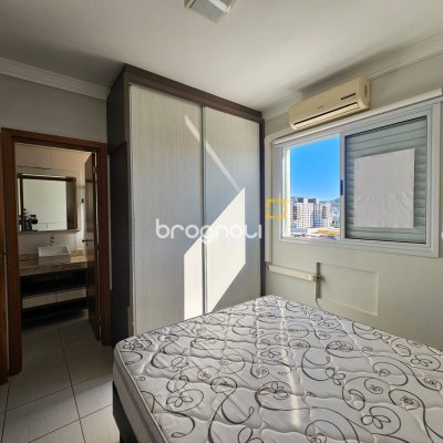 Apartamento com 71m², 2 quartos (sendo 1 suíte), 1 garagem, no bairro Barreiros em São José