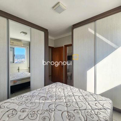 Apartamento com 71m², 2 quartos (sendo 1 suíte), 1 garagem, no bairro Barreiros em São José