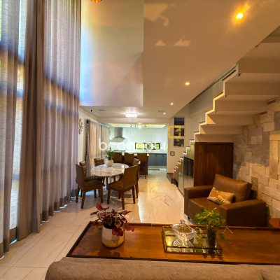 Casa com 224m², 3 quartos (sendo 1 suíte), 2 garagens, no bairro Cachoeira do Bom Jesus em Florianópolis