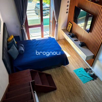 Casa com 224m², 3 quartos (sendo 1 suíte), 2 garagens, no bairro Cachoeira do Bom Jesus em Florianópolis