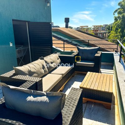 Casa com 224m², 3 quartos (sendo 1 suíte), 2 garagens, no bairro Cachoeira do Bom Jesus em Florianópolis