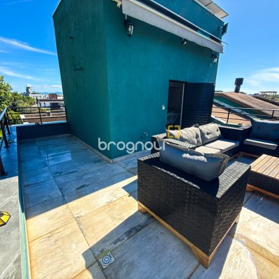 Casa com 224m², 3 quartos (sendo 1 suíte), 2 garagens, no bairro Cachoeira do Bom Jesus em Florianópolis