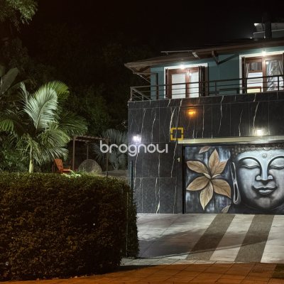 Casa com 224m², 3 quartos (sendo 1 suíte), 2 garagens, no bairro Cachoeira do Bom Jesus em Florianópolis
