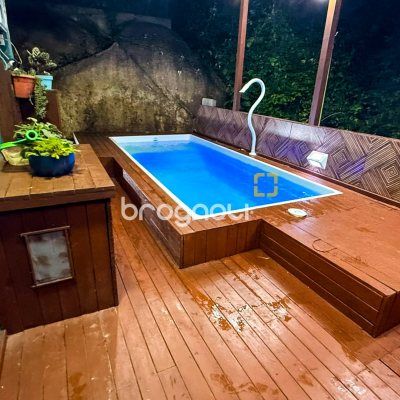 Casa com 224m², 3 quartos (sendo 1 suíte), 2 garagens, no bairro Cachoeira do Bom Jesus em Florianópolis
