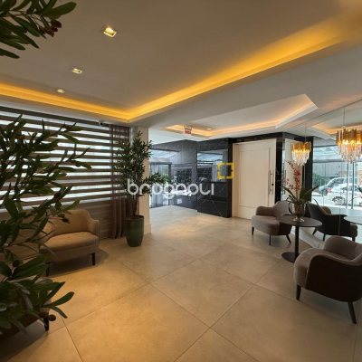 Apartamento com 149m², 3 quartos (sendo 1 suíte), 1 garagem, no bairro Centro em Florianópolis