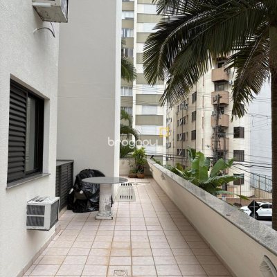 Apartamento com 149m², 3 quartos (sendo 1 suíte), 1 garagem, no bairro Centro em Florianópolis