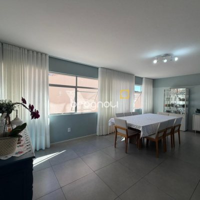 Apartamento com 143m², 3 quartos (sendo 1 suíte), 1 garagem, no bairro Coqueiros em Florianópolis