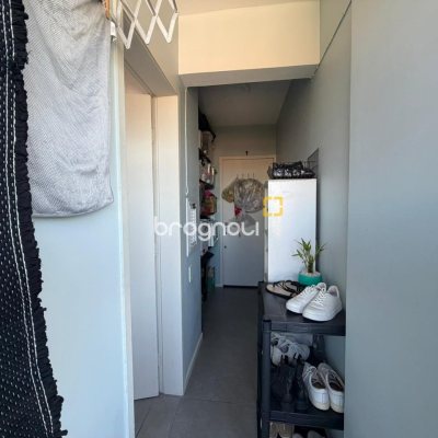 Apartamento com 143m², 3 quartos (sendo 1 suíte), 1 garagem, no bairro Coqueiros em Florianópolis