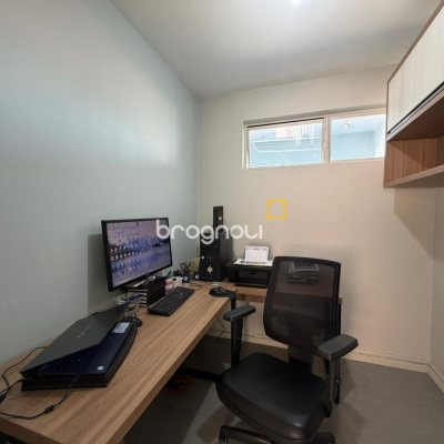 Apartamento com 143m², 3 quartos (sendo 1 suíte), 1 garagem, no bairro Coqueiros em Florianópolis
