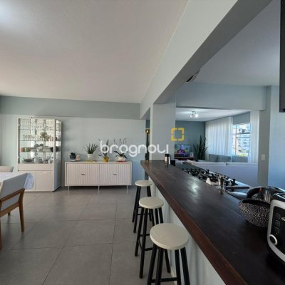 Apartamento com 143m², 3 quartos (sendo 1 suíte), 1 garagem, no bairro Coqueiros em Florianópolis