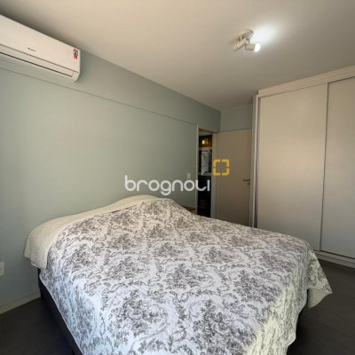 Apartamento com 143m², 3 quartos (sendo 1 suíte), 1 garagem, no bairro Coqueiros em Florianópolis