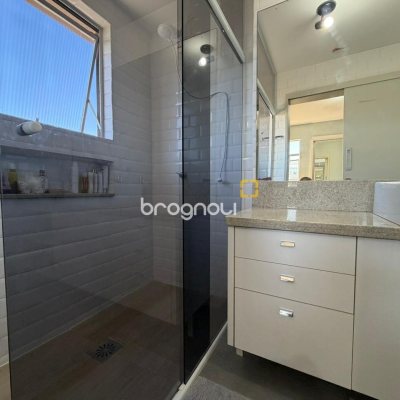 Apartamento com 143m², 3 quartos (sendo 1 suíte), 1 garagem, no bairro Coqueiros em Florianópolis