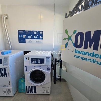 Apartamento com 61m², 2 quartos (sendo 1 suíte), 2 garagens, no bairro Carvoeira em Florianópolis