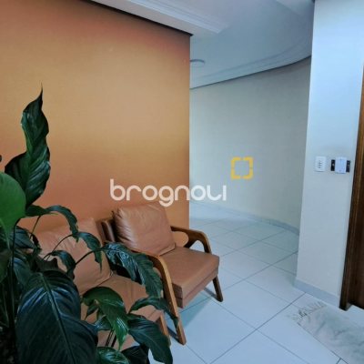 Apartamento com 69m², 2 quartos (sendo 1 suíte), 1 garagem, no bairro Coloninha em Florianópolis