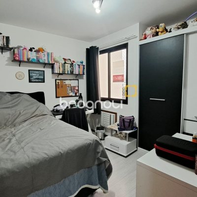 Apartamento com 69m², 2 quartos (sendo 1 suíte), 1 garagem, no bairro Coloninha em Florianópolis