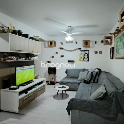 Apartamento com 69m², 2 quartos (sendo 1 suíte), 1 garagem, no bairro Coloninha em Florianópolis