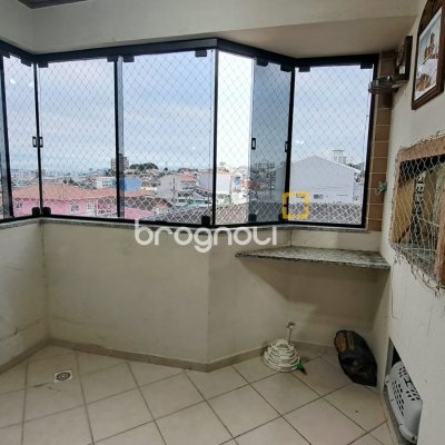 Apartamento com 69m², 2 quartos (sendo 1 suíte), 1 garagem, no bairro Coloninha em Florianópolis