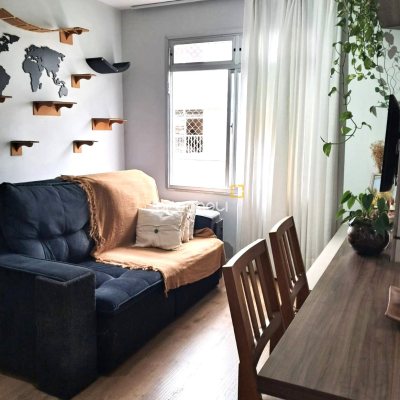 Apartamento com 52m², 2 quartos, 1 garagem, no bairro Trindade em Florianópolis
