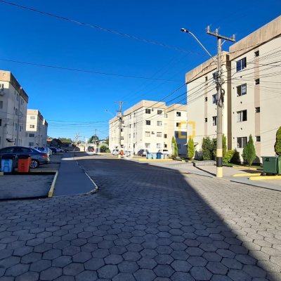 Apartamento com 42m², 2 quartos, 1 garagem, no bairro Barra do Aririú em Palhoça