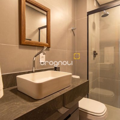 Apartamento com 55m², 2 quartos (sendo 1 suíte), 1 garagem, no bairro Jurerê em Florianópolis
