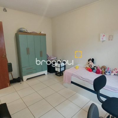 Casa com 62m², 2 quartos, 3 garagens, no bairro Campeche em Florianópolis