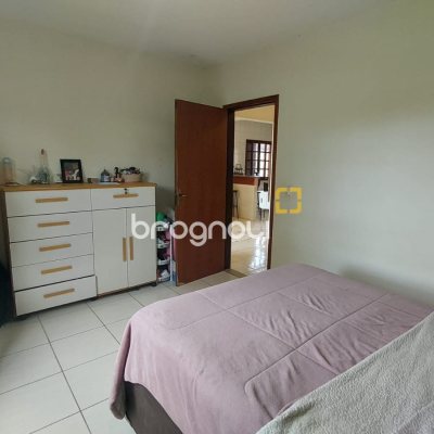 Casa com 62m², 2 quartos, 3 garagens, no bairro Campeche em Florianópolis