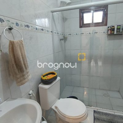 Casa com 62m², 2 quartos, 3 garagens, no bairro Campeche em Florianópolis