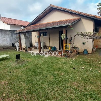 Casa com 62m², 2 quartos, 3 garagens, no bairro Campeche em Florianópolis