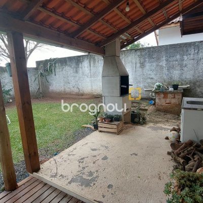 Casa com 62m², 2 quartos, 3 garagens, no bairro Campeche em Florianópolis