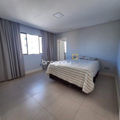 Cobertura com 169m², 3 quartos (sendo 3 suítes), 2 garagens, no bairro Balneário em Florianópolis
