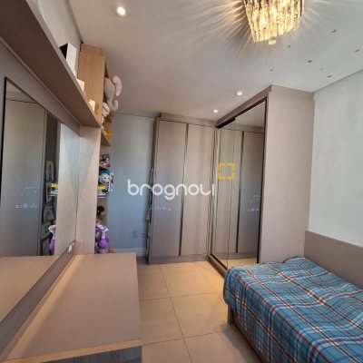 Cobertura com 169m², 3 quartos (sendo 3 suítes), 2 garagens, no bairro Balneário em Florianópolis