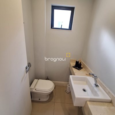 Cobertura com 169m², 3 quartos (sendo 3 suítes), 2 garagens, no bairro Balneário em Florianópolis