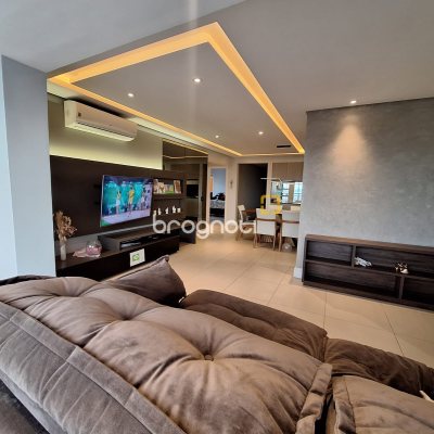 Cobertura com 169m², 3 quartos (sendo 3 suítes), 2 garagens, no bairro Balneário em Florianópolis