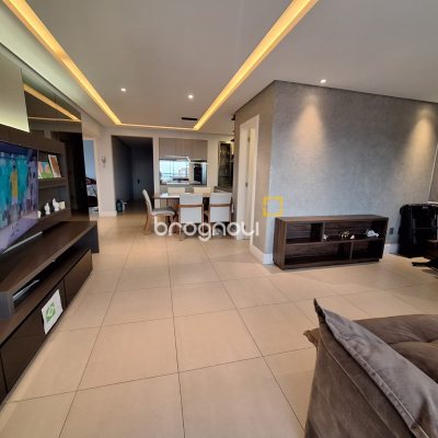 Cobertura com 169m², 3 quartos (sendo 3 suítes), 2 garagens, no bairro Balneário em Florianópolis