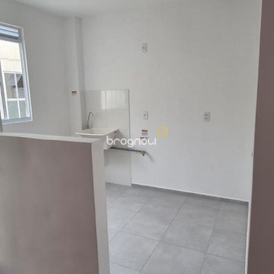 Apartamento com 40m², 2 quartos, 1 garagem, no bairro Sertão do Maruim em São José