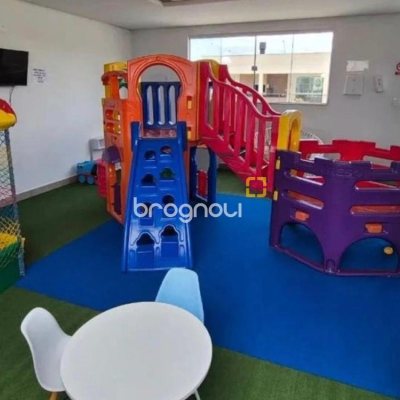 Apartamento com 40m², 2 quartos, 1 garagem, no bairro Sertão do Maruim em São José