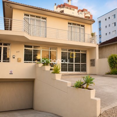 Terreno com 748m², 2 quartos, 2 garagens, no bairro Canto em Florianópolis