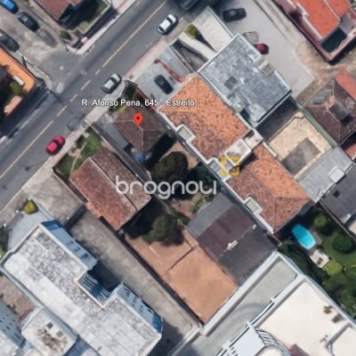 Terreno com 748m², 2 quartos, 2 garagens, no bairro Canto em Florianópolis