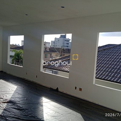 Sala com 34m², 1 garagem, no bairro Nova Palhoça em Palhoça