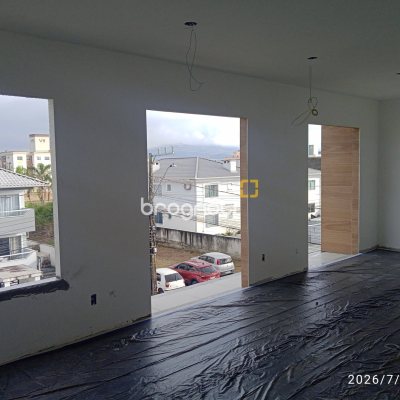 Sala com 34m², 1 garagem, no bairro Nova Palhoça em Palhoça