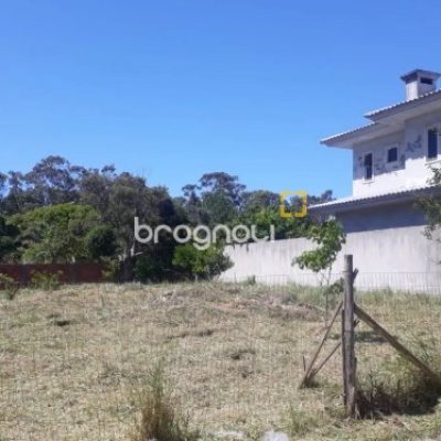 Terreno com 450m², no bairro São João do Rio Vermelho em Florianópolis