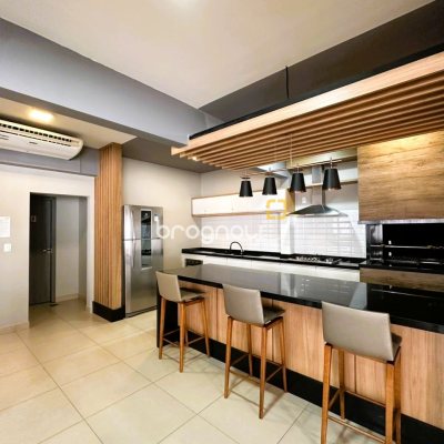 Apartamento com 46m², 1 quarto, 1 garagem, no bairro Trindade em Florianópolis