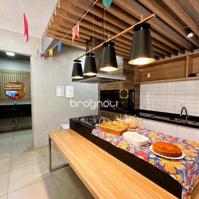 Apartamento com 46m², 1 quarto, 1 garagem, no bairro Trindade em Florianópolis